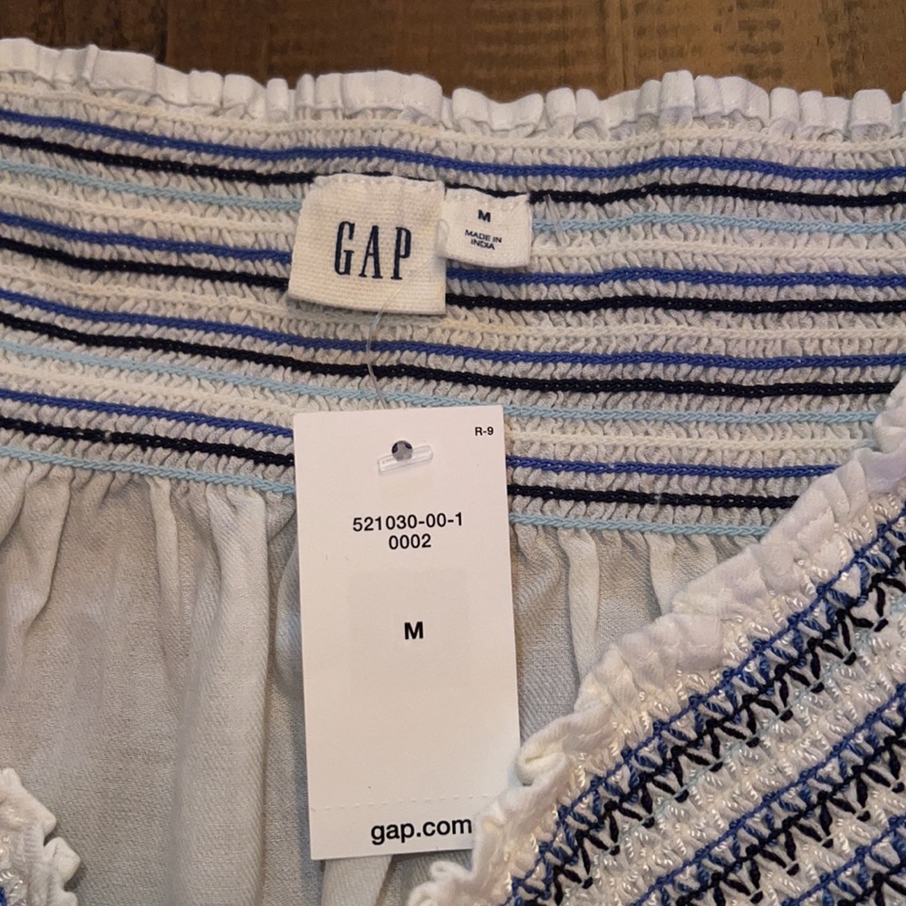 Gap medium off the shoulder white top with blue stitching New with tags nwt! - Picture 5 of 6